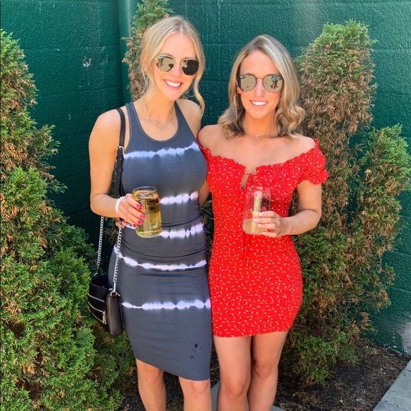 Meet your Posher, Jessica - Picture 1 of 8